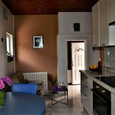 Two Bedroom A4 Apartman