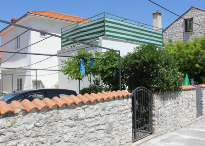 Two Bedroom A4 Appartamento *