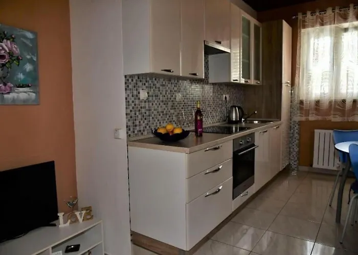 Two Bedroom A4 수페타르